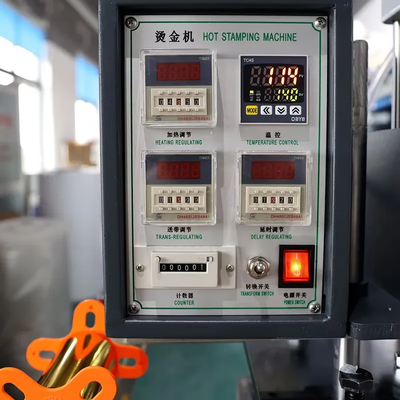 JD-300ローラーヒート転写機（スケートボード用）スケート - Foil Transfer Machine のレビューと価格