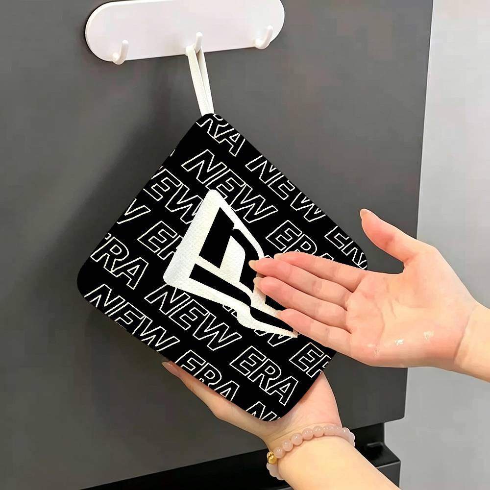 N-News-E-Eras ポリエステルコットン製ハンドタオ - Commercial Printing News のレビューと価格